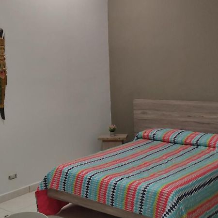 Hostal Komfort Medellín Kültér fotó