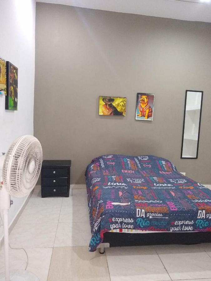 Hostal Komfort Medellín Kültér fotó