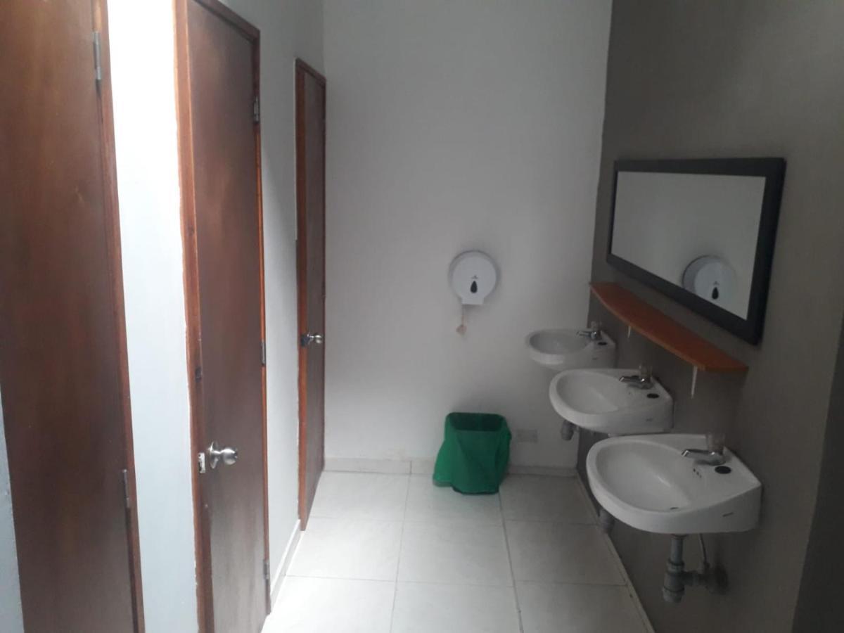 Hostal Komfort Medellín Kültér fotó